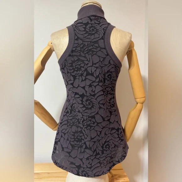 NWT ANTHROPOLOGIE MEADOW RUE Black and Dark Purple Turtleneck Tank (XS) - Picture 4 of 10